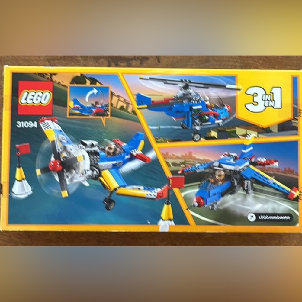LEGO Creator Vibrant Blue and Yellow Racing Plane - Picture 3 of 5